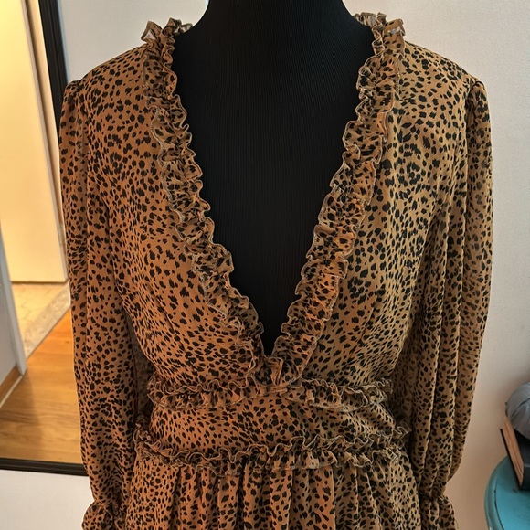 Leopard Print Ruffle Open Back Dress - Picture 2 of 5